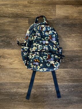 🌺 Vera Bradley Floral Burst Quilted Mini Backpack 🌺